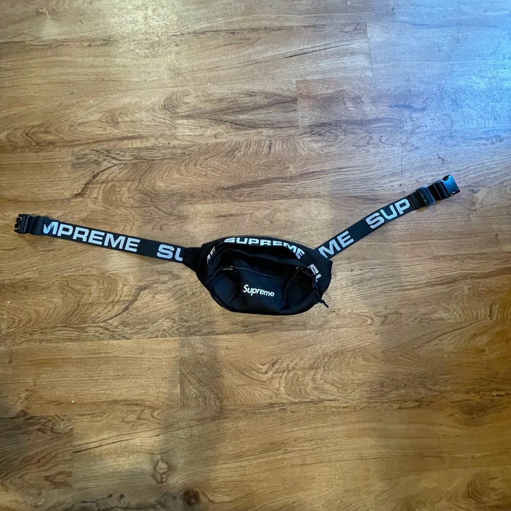 Supreme Waist Bag (SS18) Black